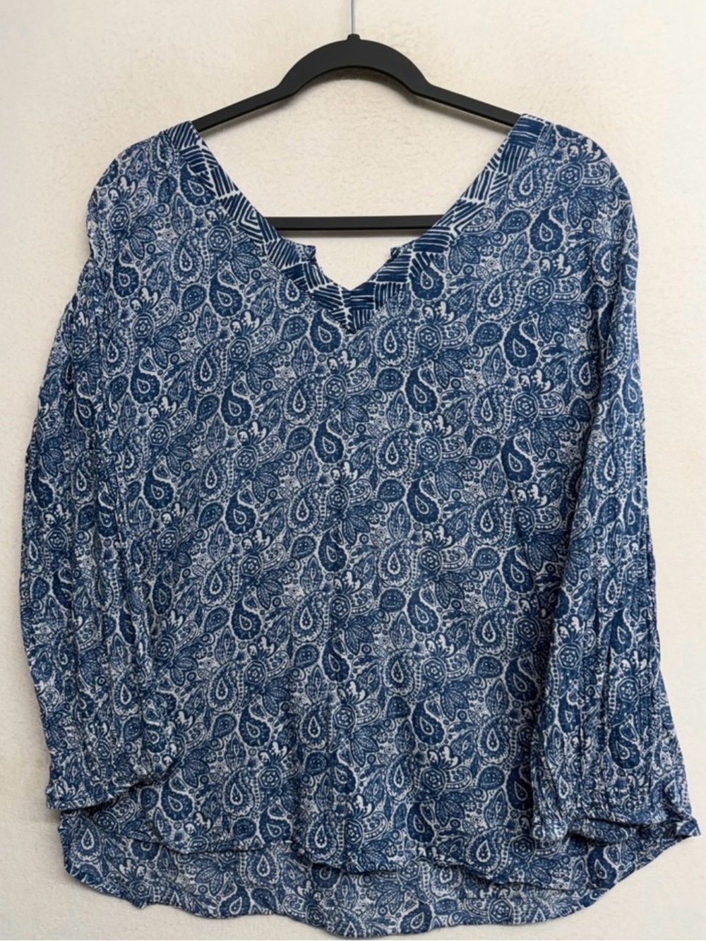 World Market Blue Paisley V-Neck Women's Top
